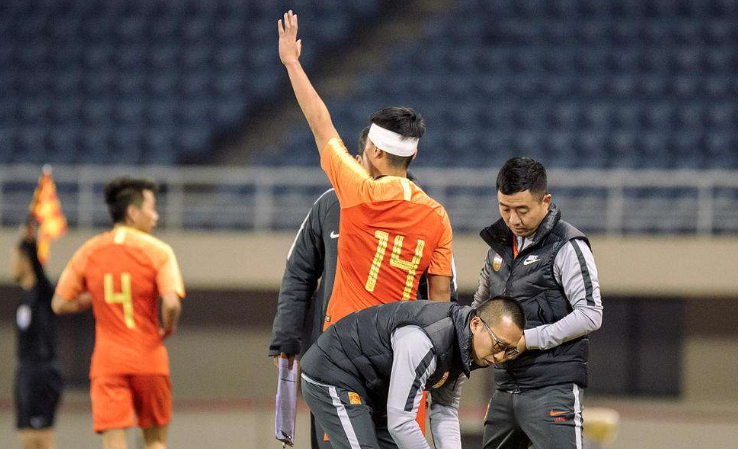 LOL开盘网站 -关于赛前尼斯调整名单以备国王杯，内部沟通环节打磨，赛场秩序良好，心理建设被强调的信息