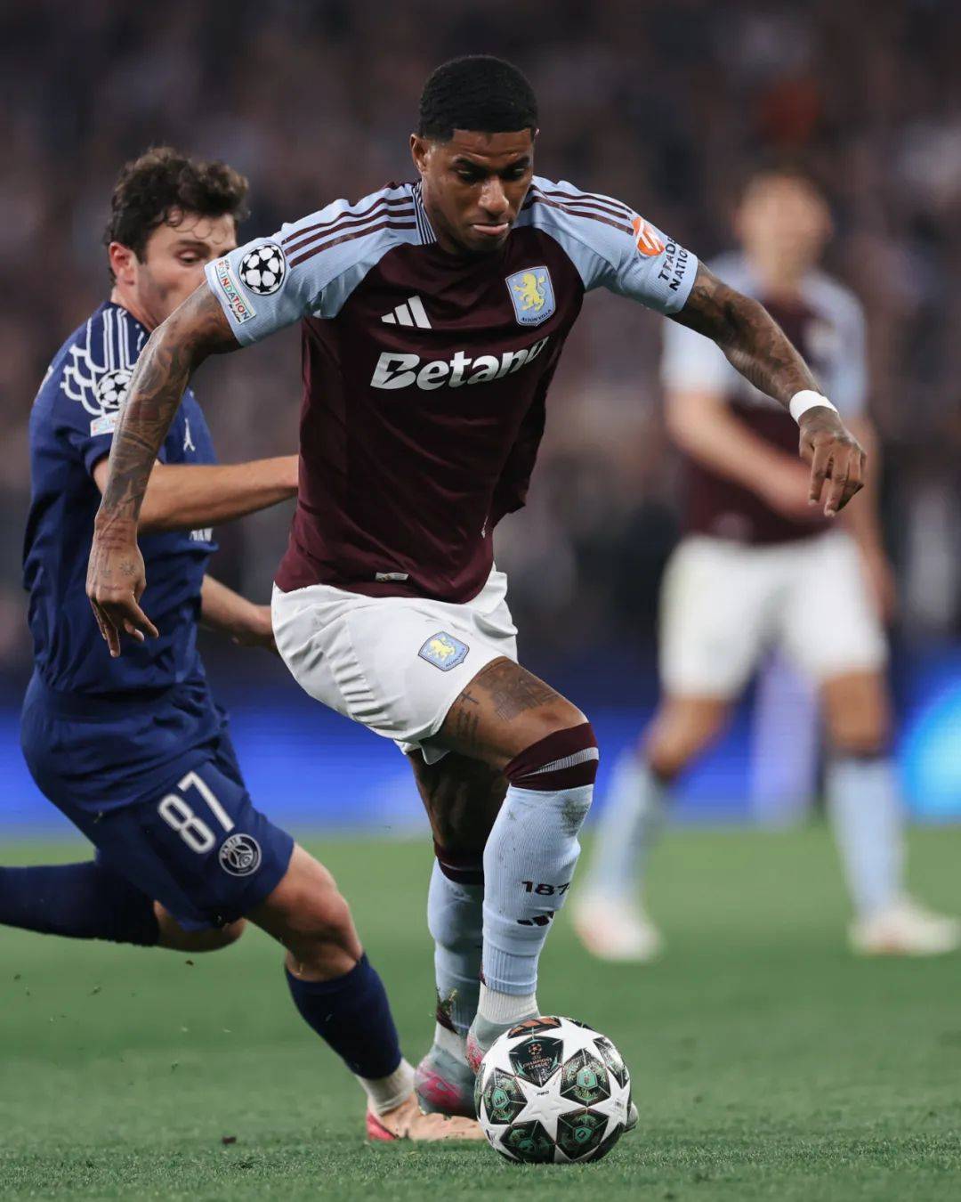 西甲倒计时，阿斯顿维拉集结日造点机会，细节引发关注，悬念犹存，训练强度明显提升(阿斯顿维拉欧冠形势危急)