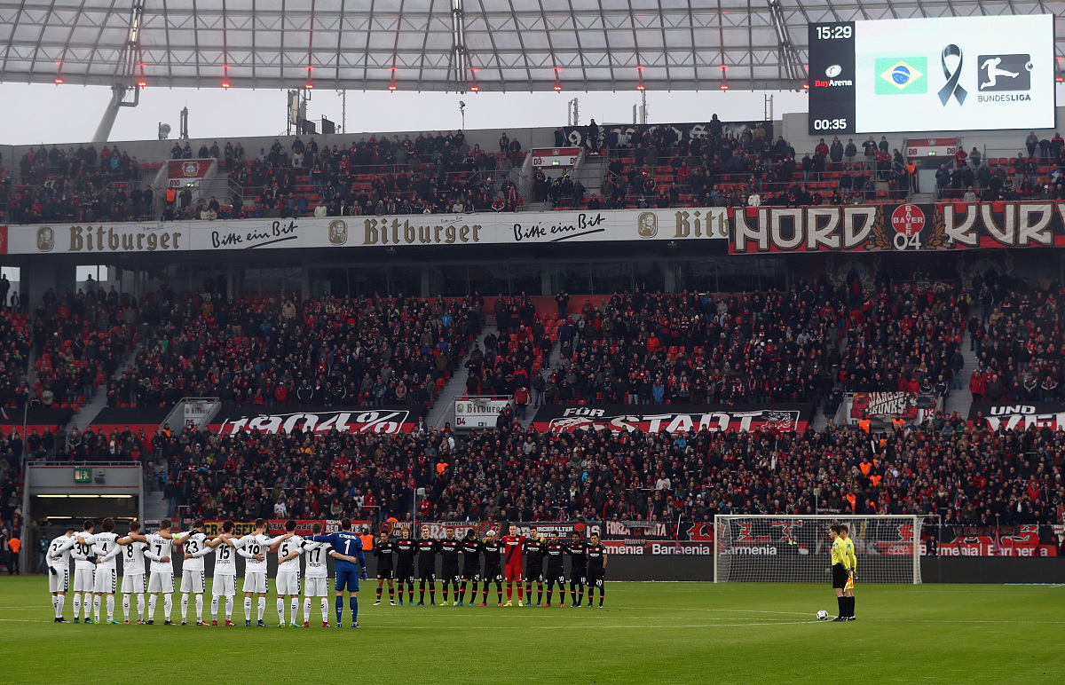 赛后意大利杯焦点战；门兴格拉德巴赫造点机会；震撼外界；年轻球员得到机会的简单介绍