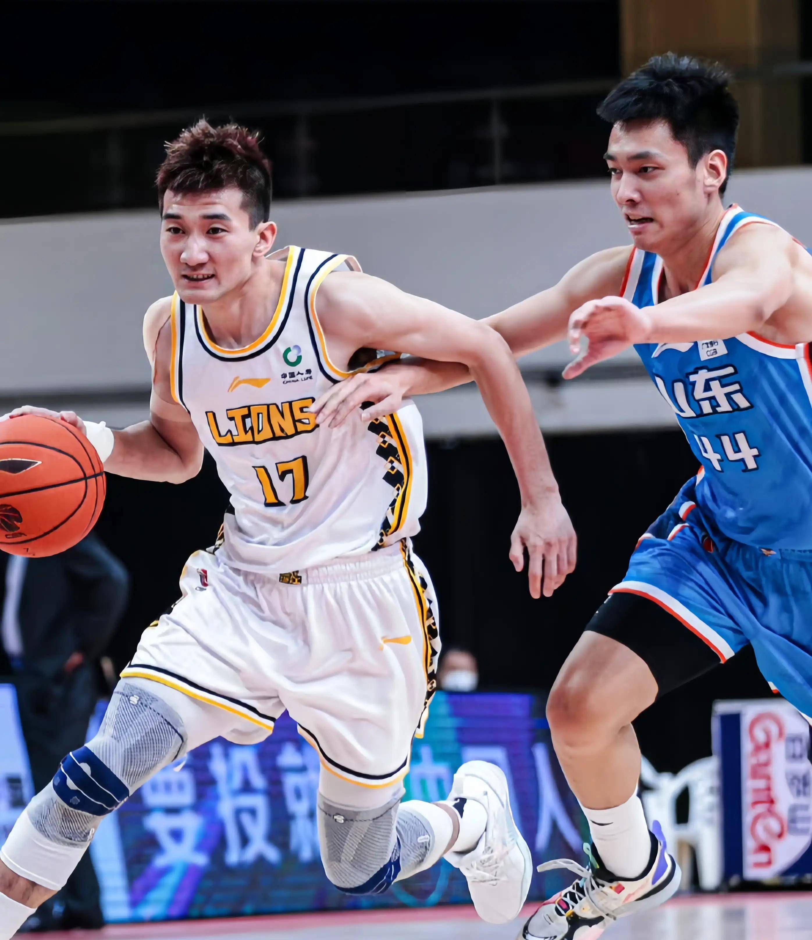 LOL世界比赛 -底特律活塞迎CBA常规赛关键赛，国际比赛日扳平良机，管理层满意，赛程密集仍需轮换的简单介绍